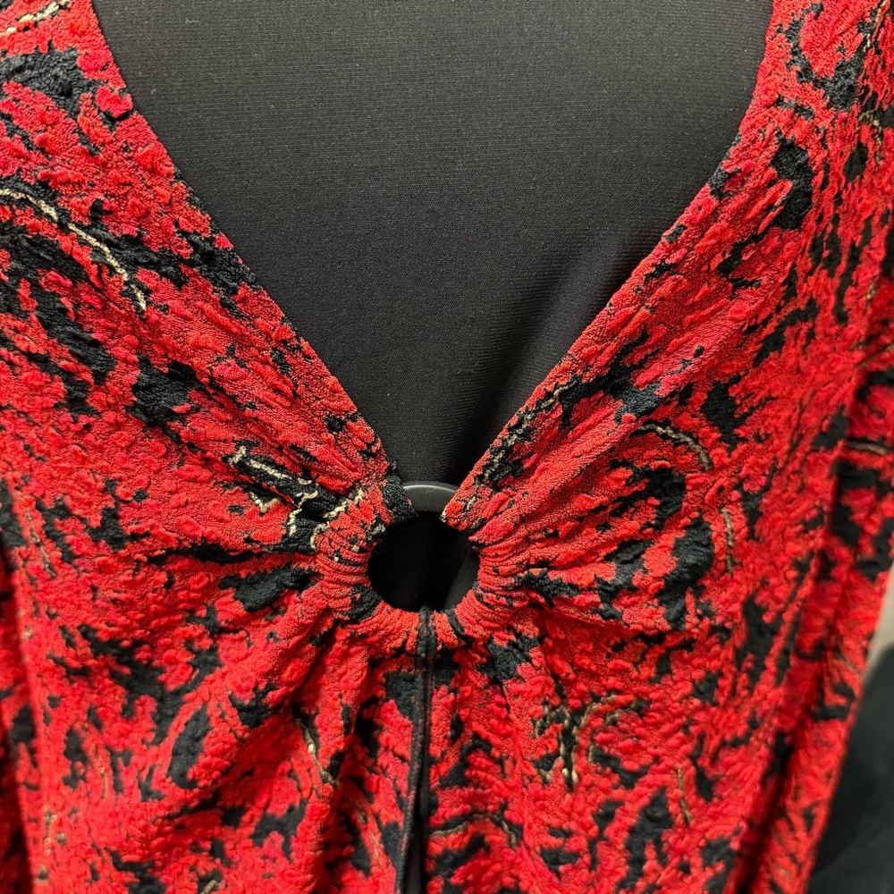 Brittany Black Red Black Floral Tie Front Ring Accent Cardigan Top Medium - Picture 2 of 8